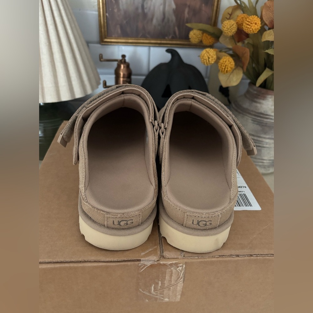 UGG Goldenstar Clogs! - Picture 5 of 8